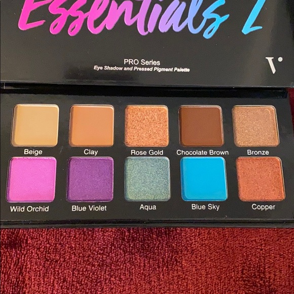 Violet Voss ESSENTIALS 2 EyeShadow Palette - Picture 2 of 13